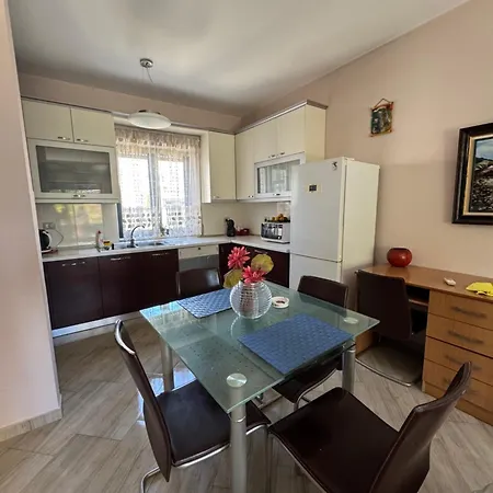 Central Apartament Vlora * Avlonya